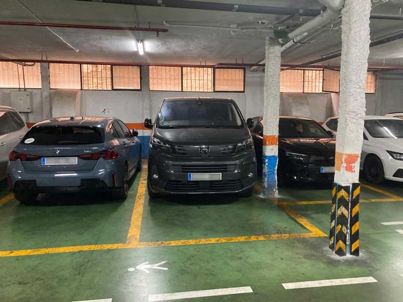 Parking en el centro de Granada: Parking Plaza los Campos. Plazas especiales bajo pedido